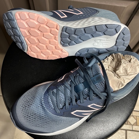 NWT NIB a womens NB sz 9 - Picture 6 of 6